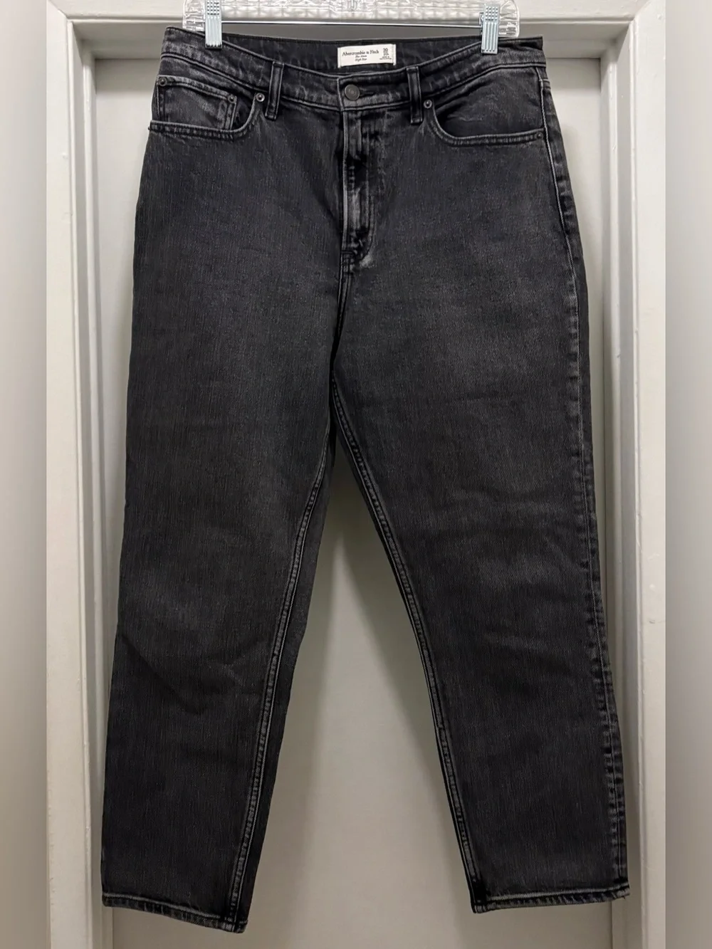 Abercrombie & Fitch The Mom High Rise Jeans Denim Washed Black Size 30/10 Womens